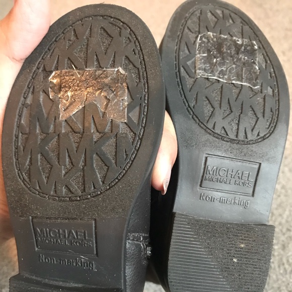 🌟HP 9/23🌟 🆕 listing! Toddler girl’s MK boots - Picture 5 of 8